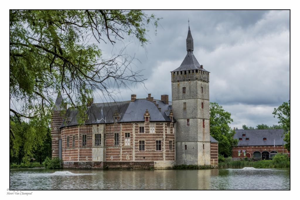 B&B Silentium Tielt Exteriör bild